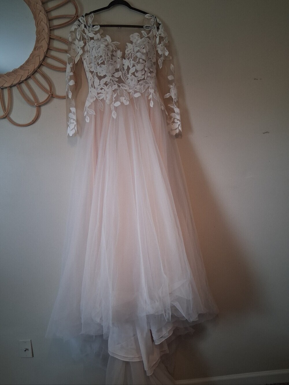 Vow’d Freesia Lace Champagne Wedding Dress Size 10
